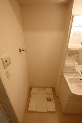 【設備】 | サンセットヒルズ | 室内洗濯機置き場