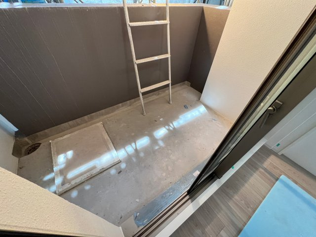 セレニテ本町東リアンのバルコニー
