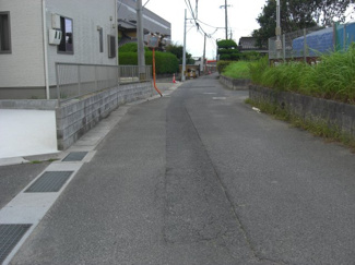 【周辺】 | 大通りからはいり静かな地域です。