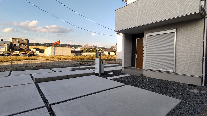 池田市神田２丁目の新築一戸建の駐車場