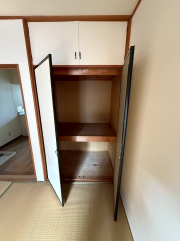 千葉市花見川区幕張町５丁目のアパートの収納