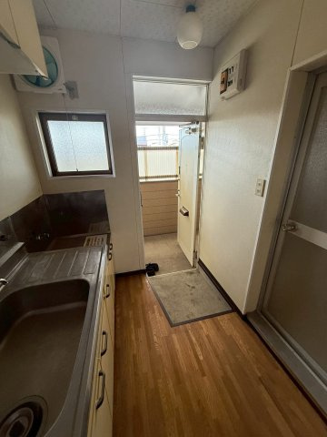 千葉市花見川区幕張町５丁目のアパートの洗面所