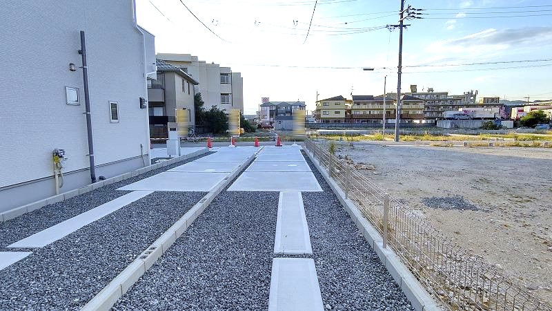 池田市神田２丁目の新築一戸建の駐車場
