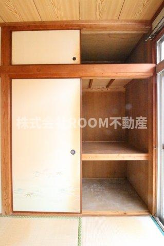 倉内貸家の収納