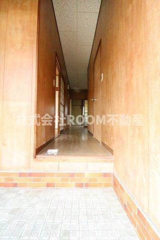 倉内貸家の玄関