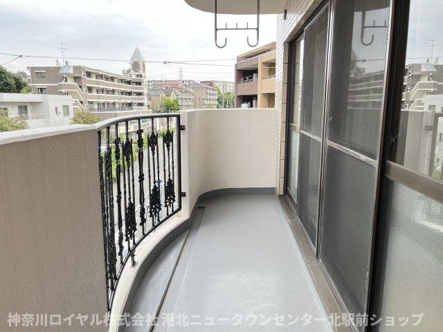 【バルコニー】