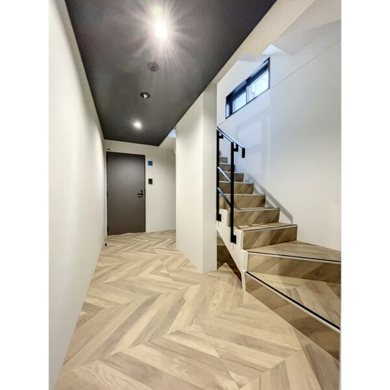【ロビー】pino collina 1414(ピノコリーナ)