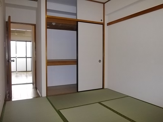 プラーティット本中山の和室