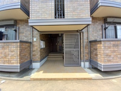 【エントランス】 | ヴィラルミエールA | 清潔なエントランスです