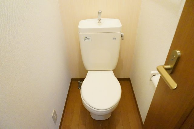 熊本市西区上代９丁目のアパートのトイレ