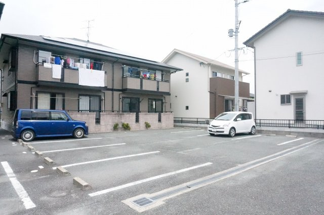 熊本市西区上代９丁目のアパートの駐車場