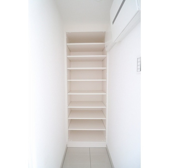 ディームス上野御徒町の玄関