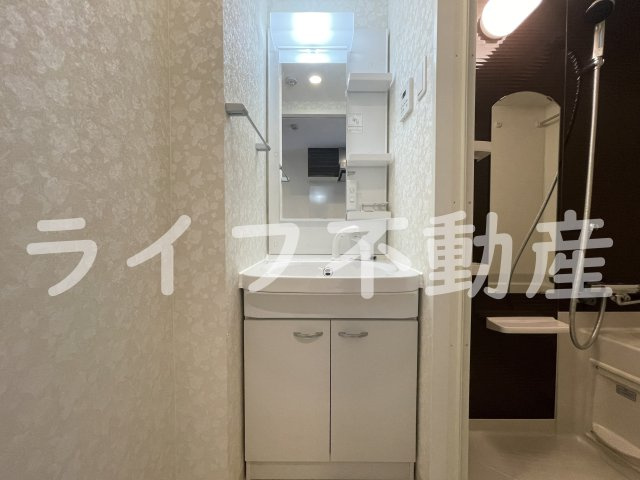 Luxe布施南Ⅱの独立洗面台|独立洗面台で身支度をすべて済ませてしまいましょう
