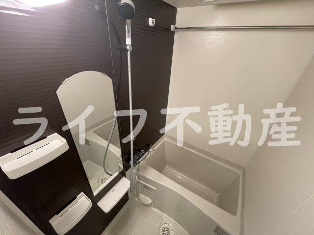 Luxe布施南Ⅱの浴室|落ち着いた空間のお風呂です