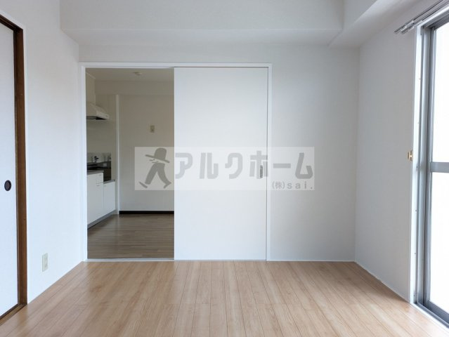 メゾン上市の居間・リビング|メゾン上市（JR柏原駅）