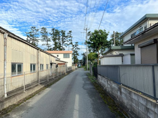 【前面道路含む現地写真】
