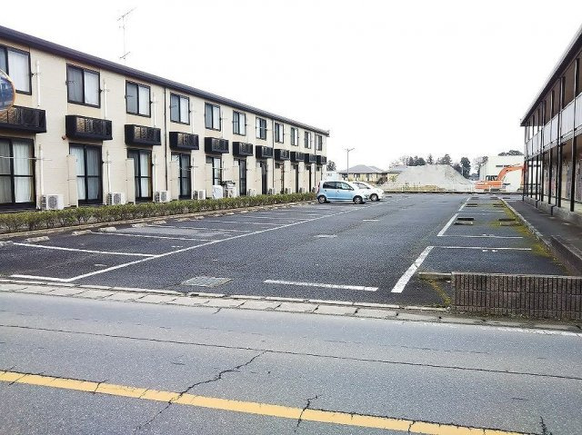 レオパレス住吉Aの駐車場