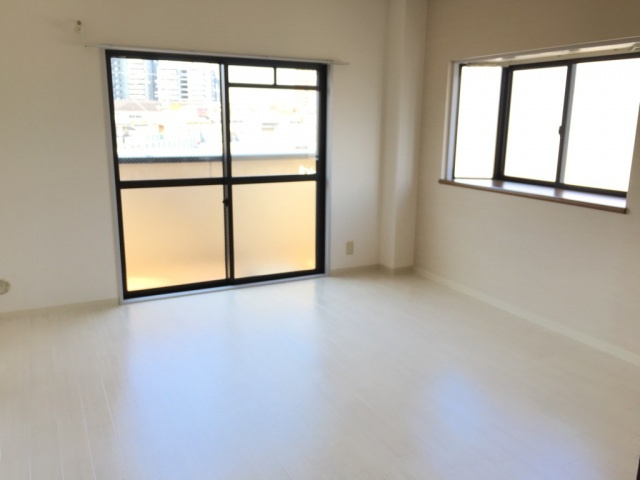 【バルコニー】 | エスポワール法善寺