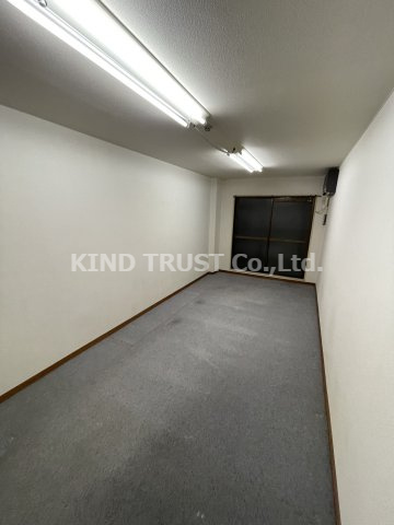 サンウイング南森町の内装|明るい色調の室内です