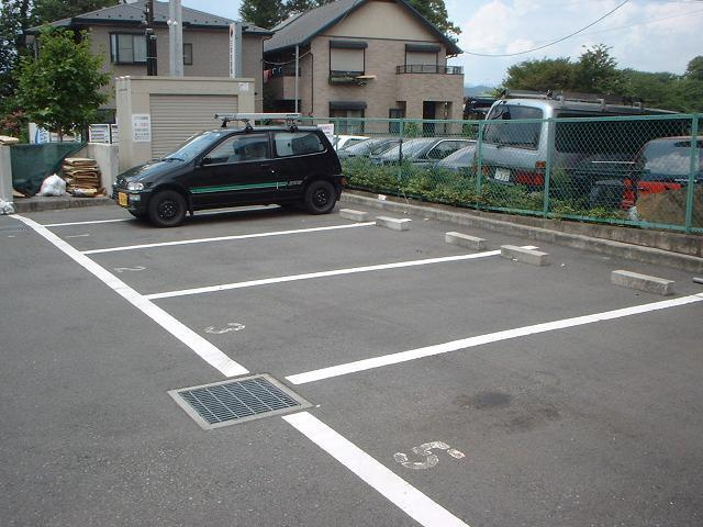 有料駐車場（空き要確認）