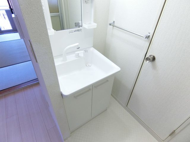 カサ・デ・ソルの洗面所|別部屋内装イメージ写真