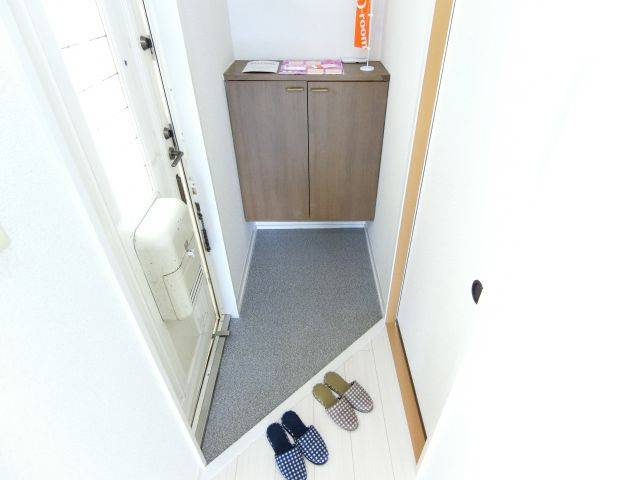 カサ・デ・ソルの玄関|別部屋内装イメージ写真