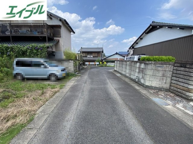 小牧市大字上末　売地の前面道路含む現地写真|前面道路含む現地写真です