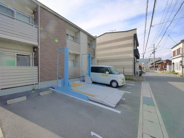 フローラの駐車場