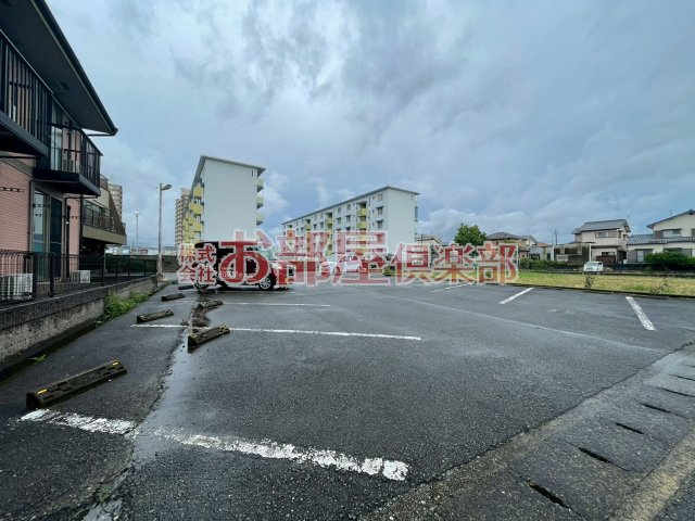 アムールリスブランの駐車場|駐車場があります