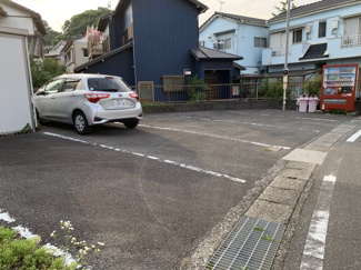 【駐車場】
