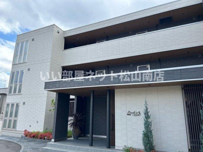 【エントランス】 | ラウレア