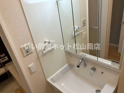 【洗面所】 | ラウレア