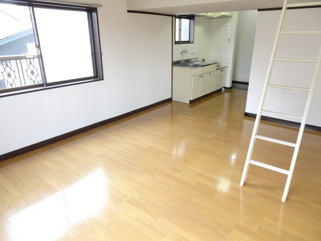 ハウスパインヒルⅡの洋室