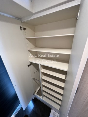 【玄関】 | ファステート大阪ドームシティ | 玄関横にはたっぷり入るシューズボックスがあります！