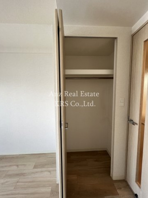 【収納】 | ファステート大阪ドームシティ | 洋室にあるクローゼット♪