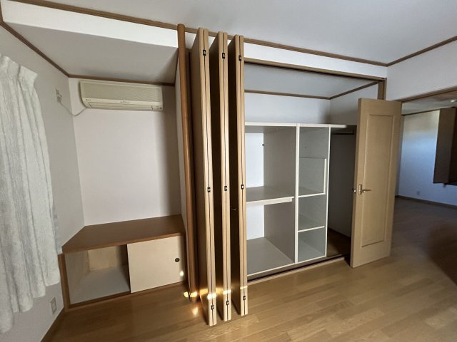 和歌山市関戸4丁目・中古戸建・113970の洋室