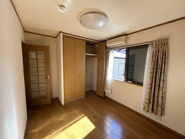 和歌山市関戸4丁目・中古戸建・113970の洋室