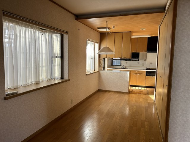 和歌山市関戸4丁目・中古戸建・113970の居間・リビング