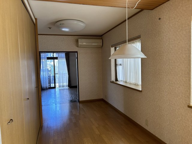 和歌山市関戸4丁目・中古戸建・113970の居間・リビング