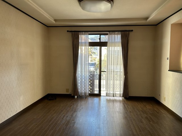 和歌山市関戸4丁目・中古戸建・113970の居間・リビング