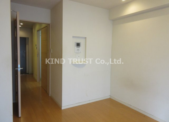 近江レジデンス4号館の居間・リビング