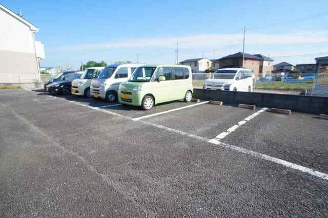 ソフィ－ナひがし野Ⅱの駐車場