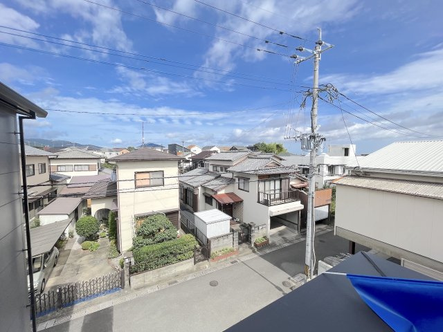 紅葉ヶ丘西３丁目戸建の前面道路含む現地写真