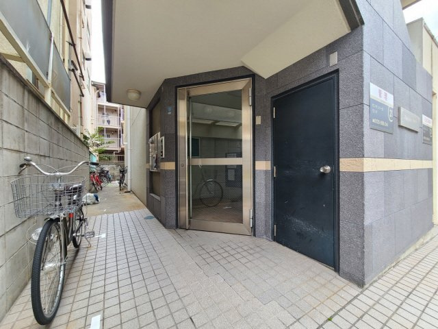 ASHIYA1555のエントランス