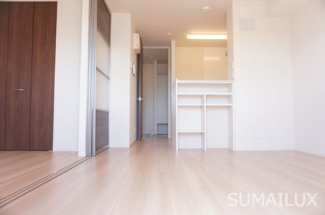 熊本市西区蓮台寺２丁目のアパートの居間・リビング