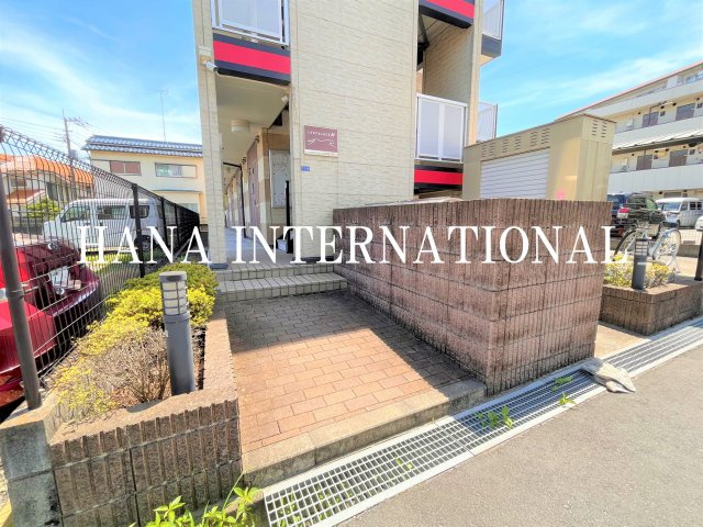 レオパレス大和田Ⅱのエントランス