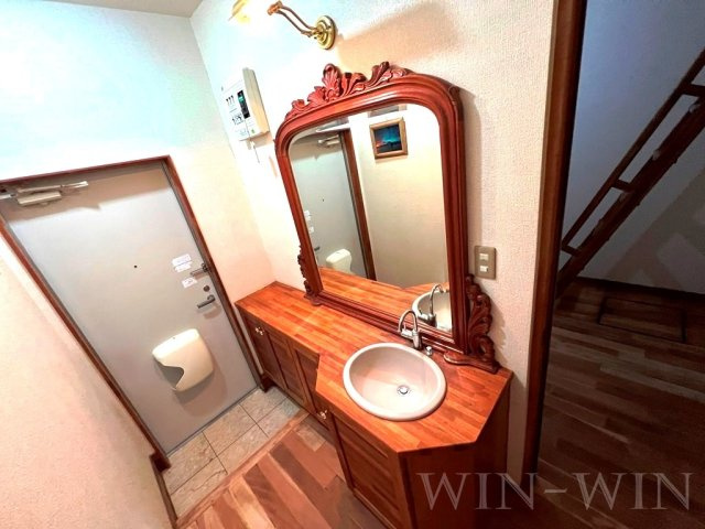 セザンヌ原町 2の独立洗面台