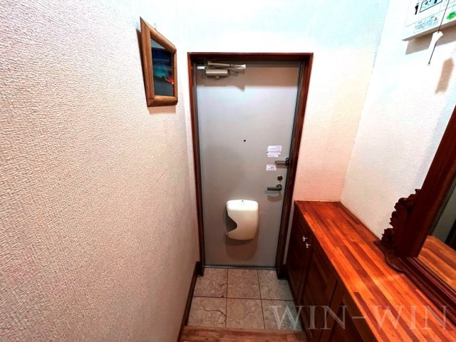 セザンヌ原町 2の玄関