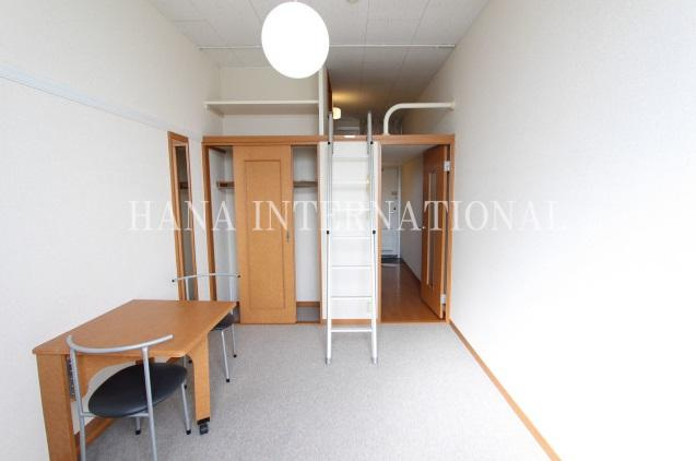 レオパレスさくらの居間・リビング