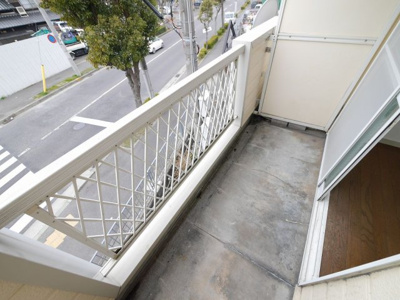 【バルコニー】 | メゾン六番館